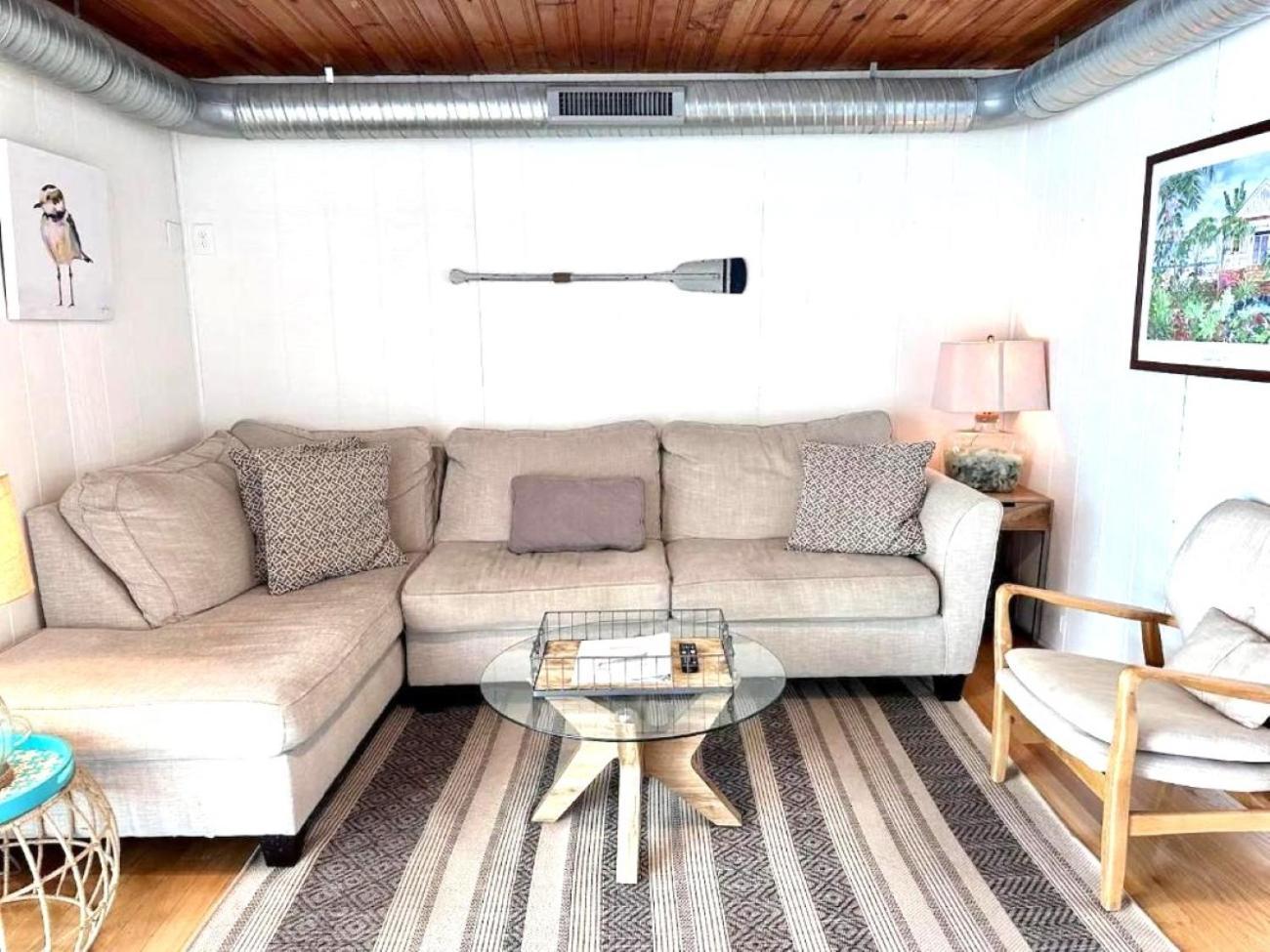 Cozy Beach - Direct Waterfront! 东港 外观 照片